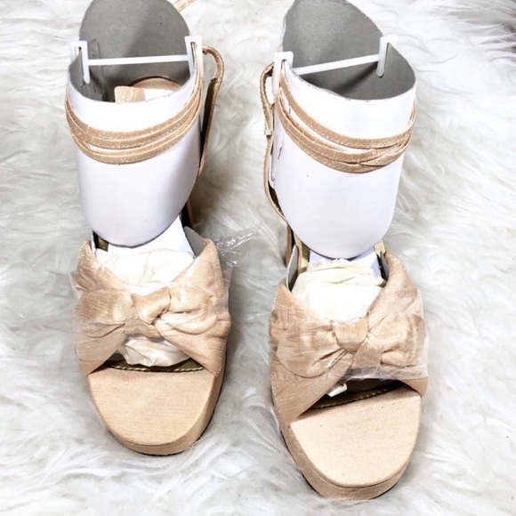 Chinese Laundry cream lace-up heels sandals NIB - Picture 3 of 16